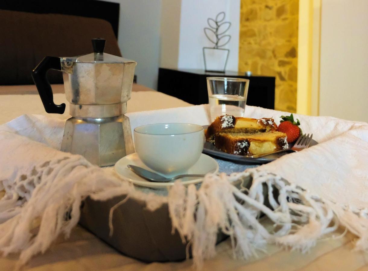 Il Miglio In Piu Bed and Breakfast Castel di Tusa Eksteriør billede